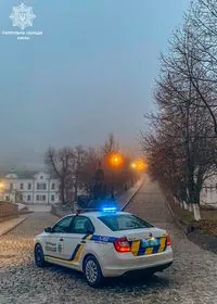 Thick fog covers Kyiv: police give important advice to drivers and pedestrians