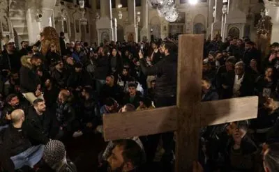 Burning of Christmas tree in Syria provokes massive Christian protests