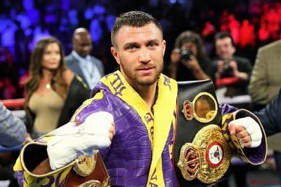 Ukrainian boxer Vasyl Lomachenko was injured — his career is in danger