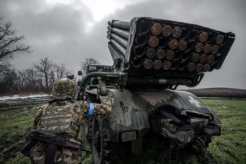 Ще плюс понад 2 тис. окупантів, 7 танків і 44 артсистеми: Генштаб оновив дані про втрати ворога