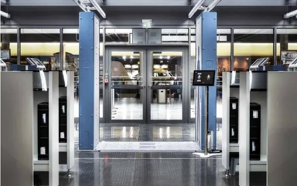 Large-scale failure at German airports paralyzes passenger screening system