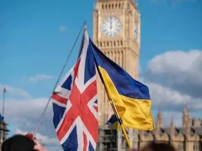 Ukraine extends visa-free travel for British citizens: for how long