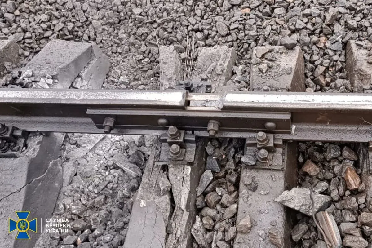 SBU detains FSB saboteurs who blew up a railroad track in front of a train