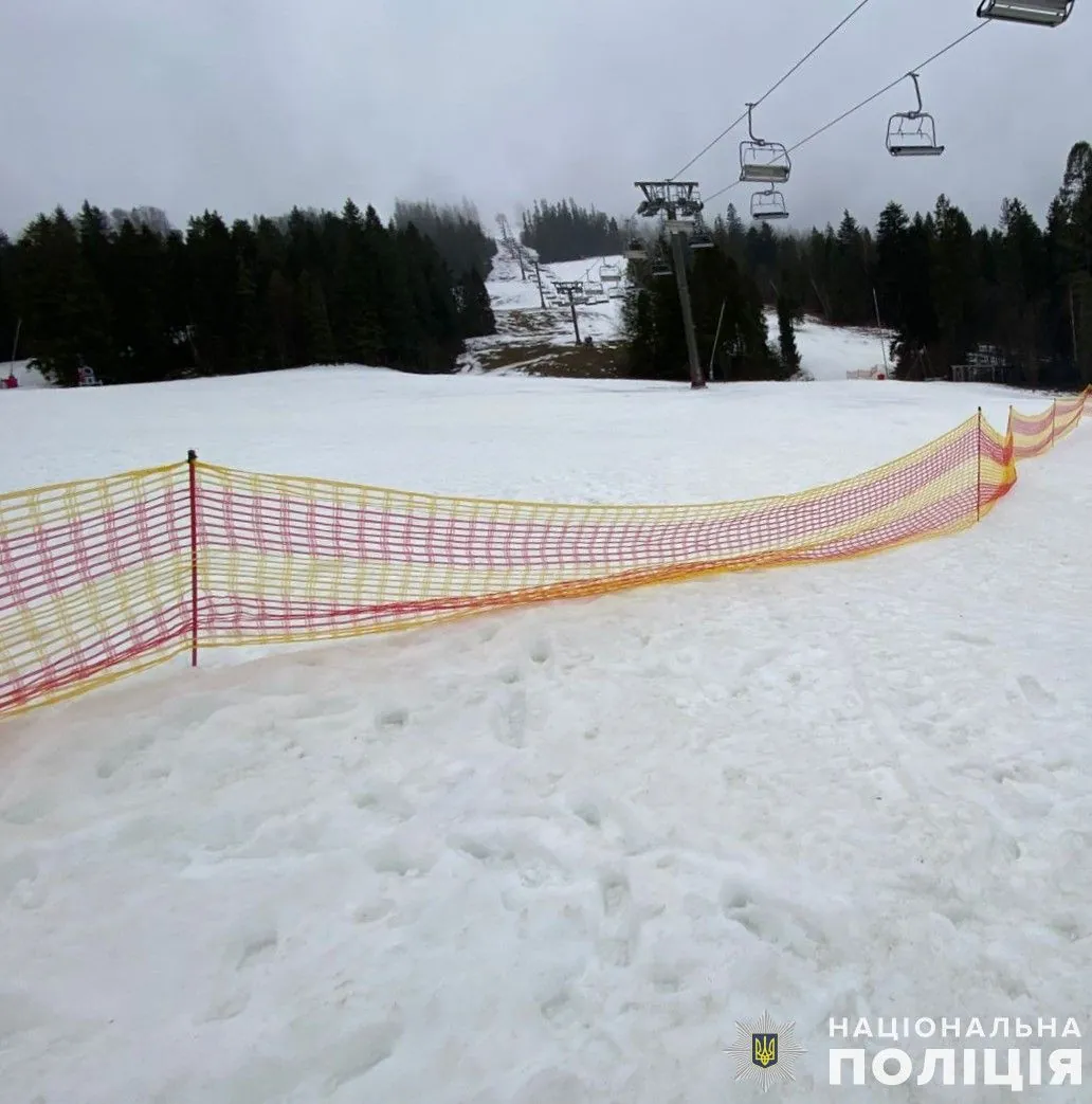 A boy dies skiing down a mountain in Lviv region