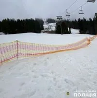 На Львівщині, з'їжджаючи з гори на лижах, загинув хлопчик