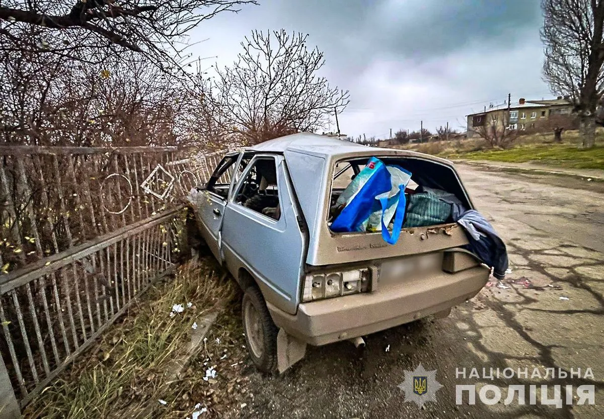 россияне дроном атаковали гражданское авто в Запорожье: одна погибшая, 4 раненых россияне дроном атаковали гражданское авто в Запорожье: одна погибшая, 4 раненых