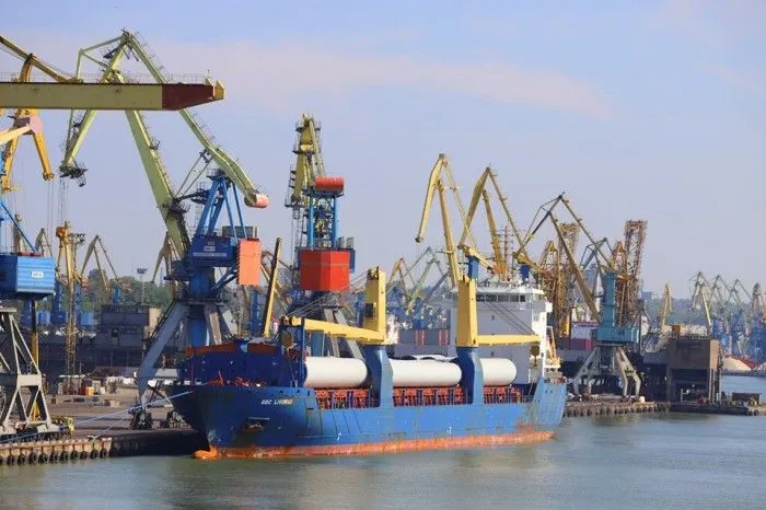 Russia plans to expand Mariupol port for large-scale export of Ukrainian resources - CNS