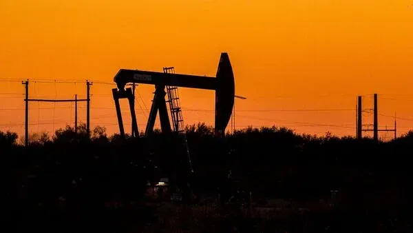 New US sanctions against Russia push oil prices to a 4-month record New US sanctions against Russia push oil prices to a 4-month record