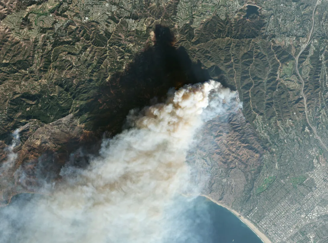 Fire in Los Angeles may have started after earlier fire, possibly from New Year's Eve fireworks - WP Fire in Los Angeles may have started after earlier fire, possibly from New Year's Eve fireworks - WP
