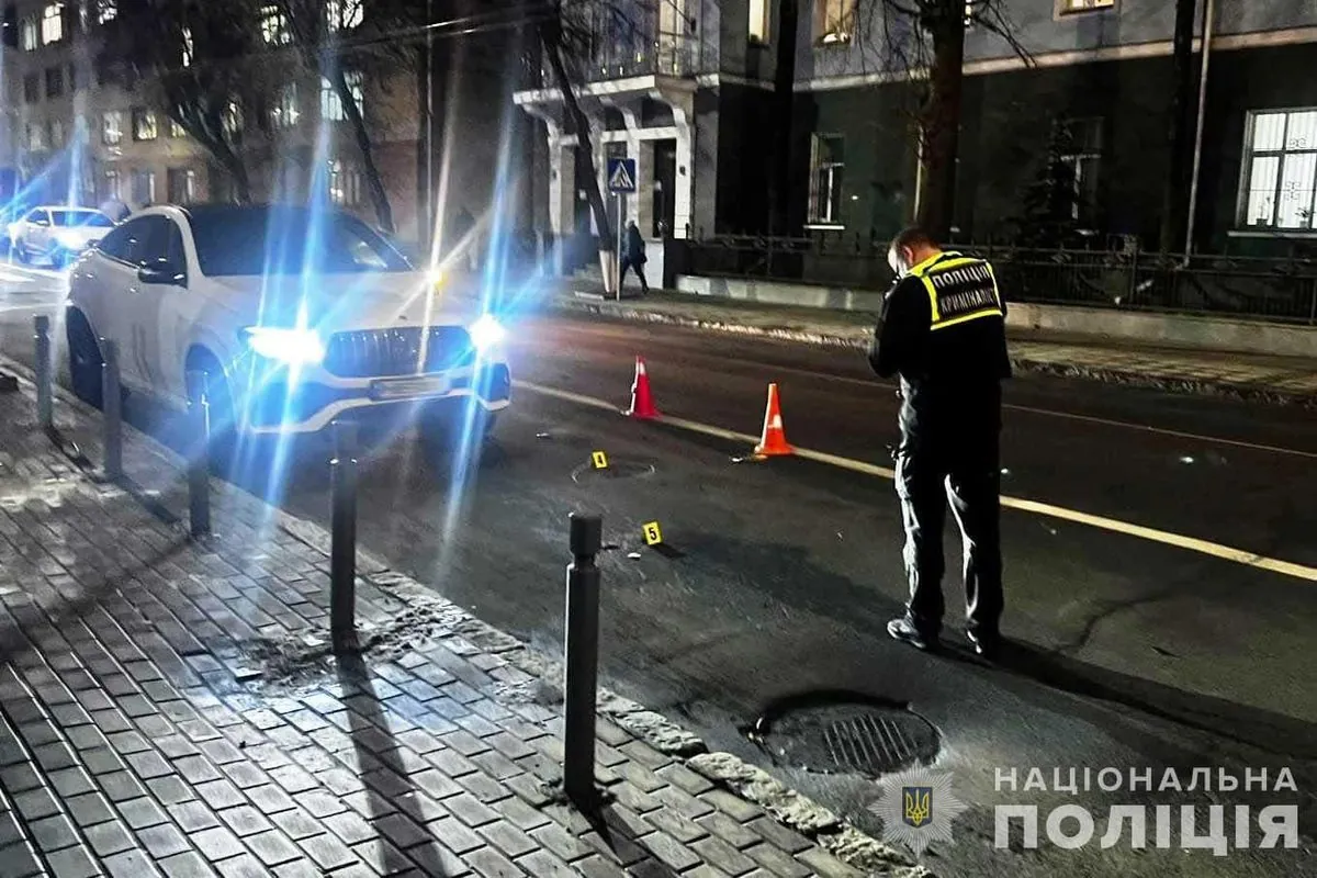 Mercedes hits two 19-year-old girls on a pedestrian crossing in Vinnytsia Mercedes hits two 19-year-old girls on a pedestrian crossing in Vinnytsia