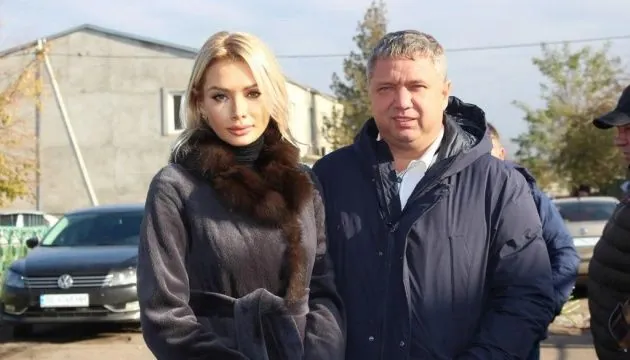 Суд відпустив чоловіка нардепки Кормишкіної під заставу у 15 млн грн Суд відпустив чоловіка нардепки Кормишкіної під заставу у 15 млн грн