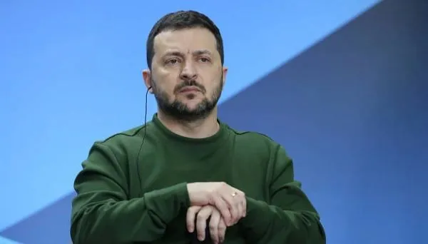 “Це було тупо, нелогічно і дуже безвідповідально”: Зеленський про відмову України від ядерної зброї “Це було тупо, нелогічно і дуже безвідповідально”: Зеленський про відмову України від ядерної зброї