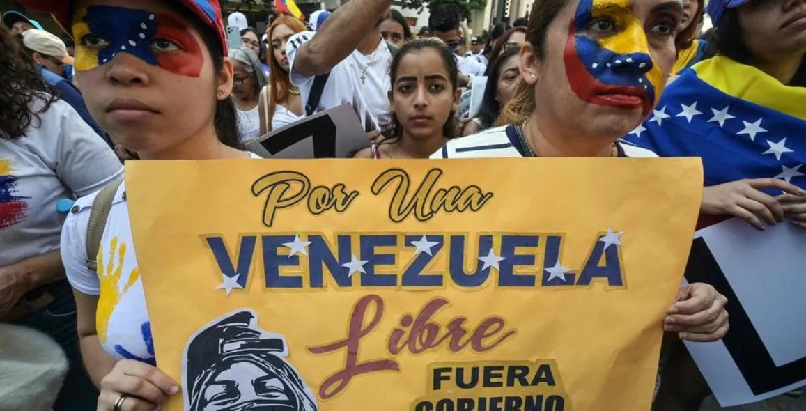 Trump administration rescinds protected status for 600,000 Venezuelans Trump administration rescinds protected status for 600,000 Venezuelans
