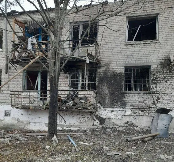 The shelling of the village in Kharkiv region: 16 damaged apartments and affected as a result of Russian blow 