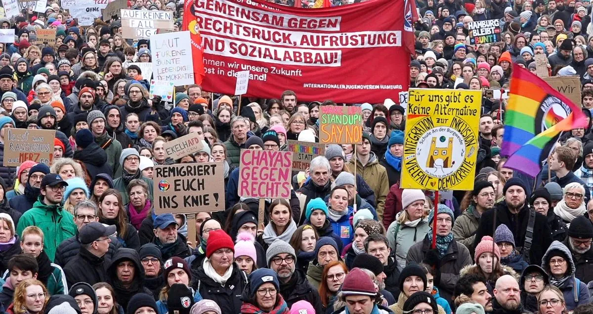 Demonstrations in Germany over CDU's cooperation with far-right on migration policy Demonstrations in Germany over CDU's cooperation with far-right on migration policy