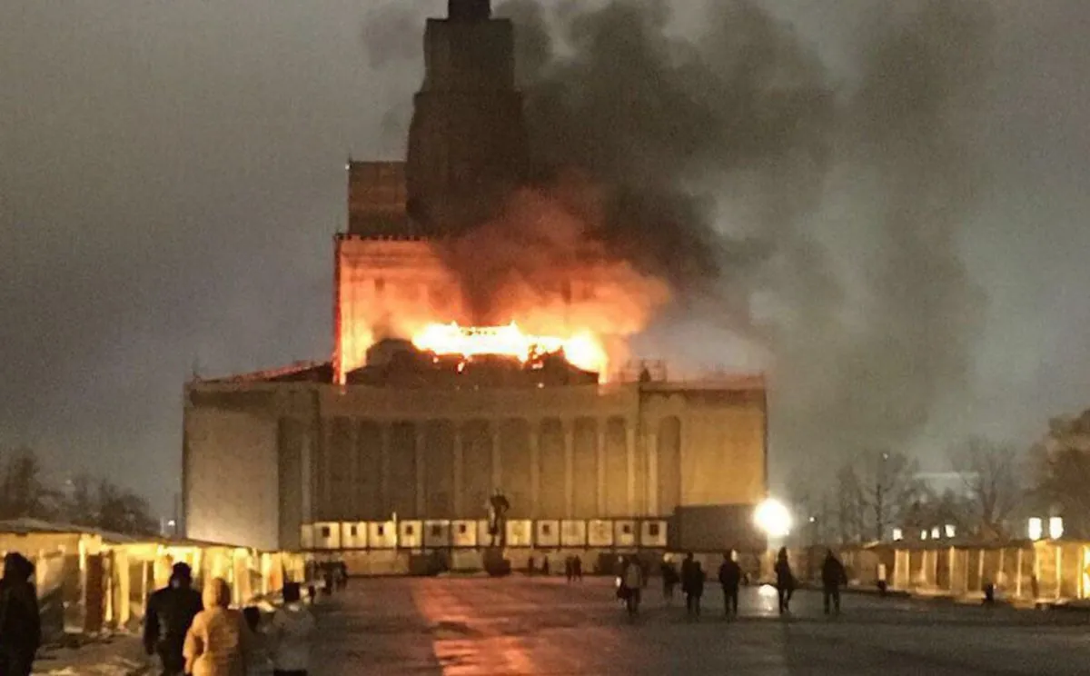 У москві спалахнув павільйон вднх з музеєм слов'янської писемності У москві спалахнув павільйон вднх з музеєм слов'янської писемності