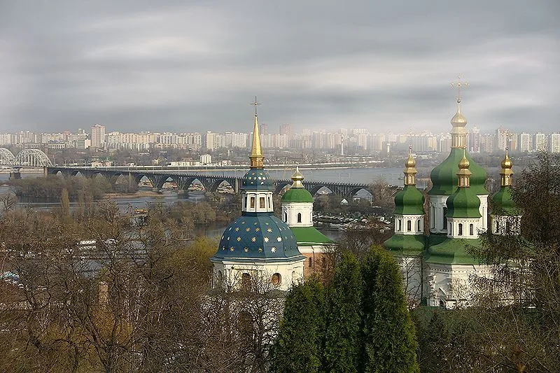 Задимлення у Видубицькому монастирі: що сталося у відомій київській святині Задимлення у Видубицькому монастирі: що сталося у відомій київській святині