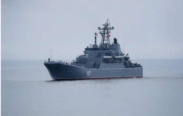 российский корабль с "Калибрами" продолжает дежурство в Черном море российский корабль с "Калибрами" продолжает дежурство в Черном море