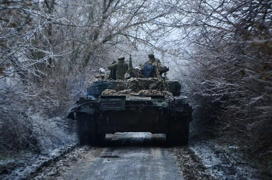 72 боевых столкновения на фронте: где горячее всего и что происходит 72 боевых столкновения на фронте: где горячее всего и что происходит