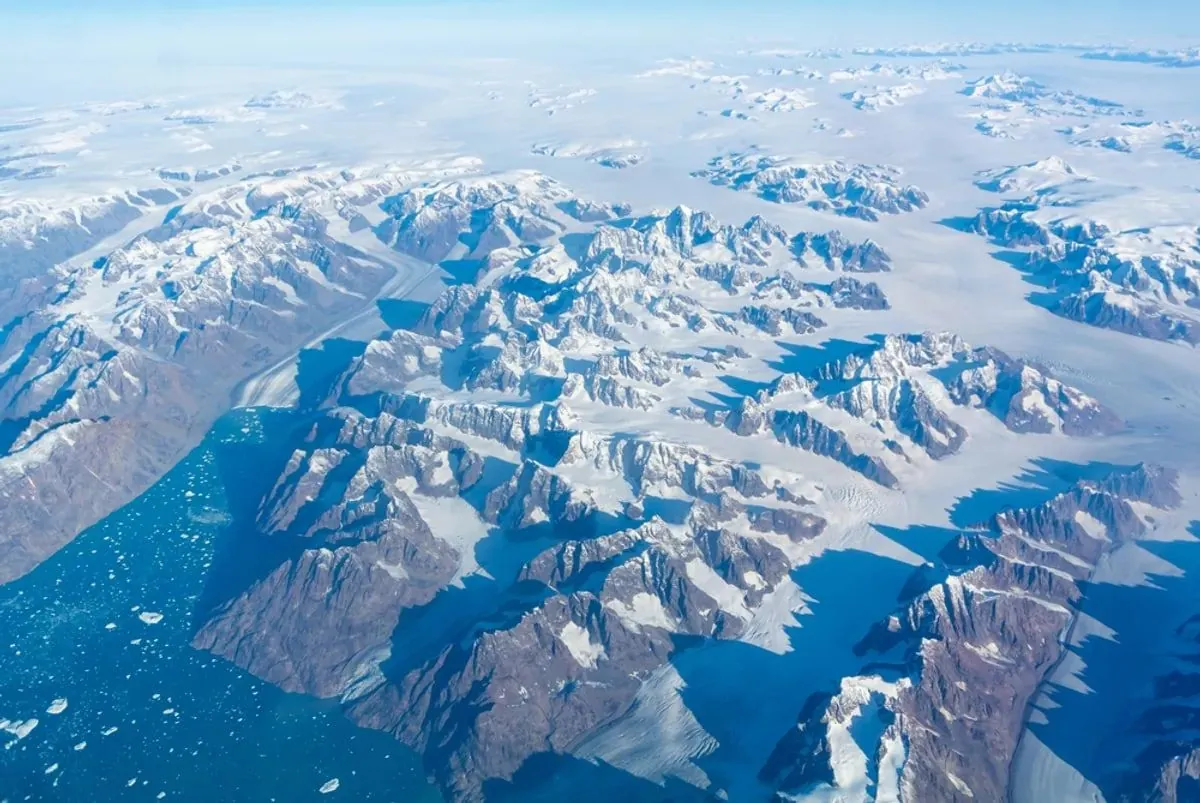 Greenland's ice sheet is cracking faster: what scientists say Greenland's ice sheet is cracking faster: what scientists say