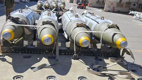 US sends 2,000-pound bombs to Israel after Trump lifts freeze US sends 2,000-pound bombs to Israel after Trump lifts freeze