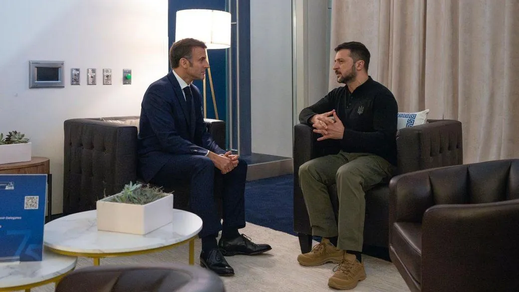 Zelenskyy calls Macron after emergency meeting of European leaders in Paris Zelenskyy calls Macron after emergency meeting of European leaders in Paris