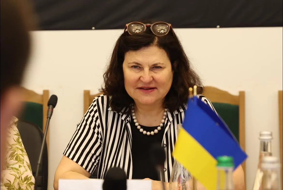 Ми впевнені, куди йдуть гроші: посол Євросоюзу про підтримку України Ми впевнені, куди йдуть гроші: посол Євросоюзу про підтримку України