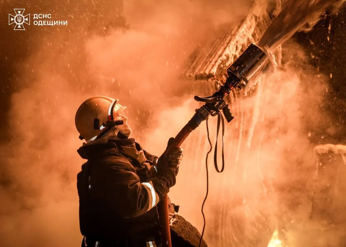 Heating main, houses damaged, man wounded: consequences of enemy's attack on Odesa (photos) Heating main, houses damaged, man wounded: consequences of enemy's attack on Odesa (photos)
