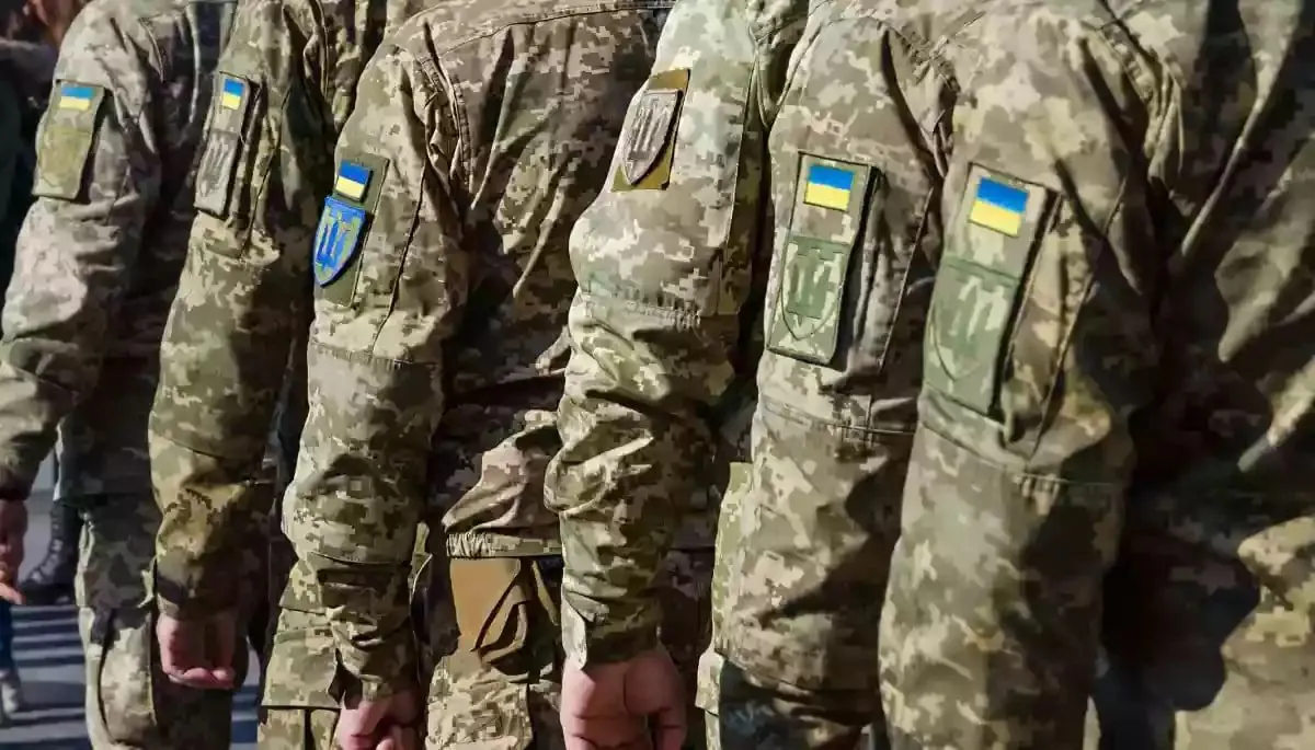 Розірвемо це замкнуте коло: військовий омбудсман про відсутність бажання людей йти в армію через невизначеність Розірвемо це замкнуте коло: військовий омбудсман про відсутність бажання людей йти в армію через невизначеність