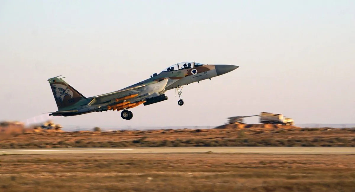 Israeli army strikes military targets in southern Syria Israeli army strikes military targets in southern Syria