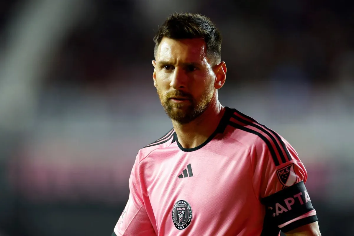 MLS оштрафувала Мессі та Суареса через їхню поведінку в матчі з “Нью-Йорком” MLS оштрафувала Мессі та Суареса через їхню поведінку в матчі з “Нью-Йорком”