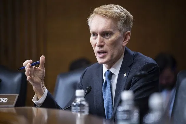 Republican senator criticizes colleagues who are “sending” Zelenskyy to resign