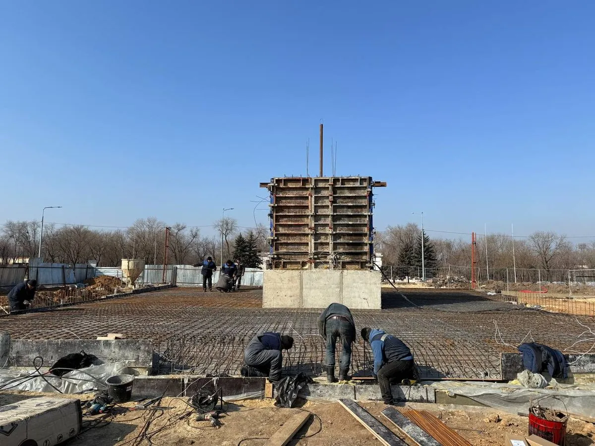 In occupied Mariupol, a monument to the occupiers is being erected by May 9. In occupied Mariupol, a monument to the occupiers is being erected by May 9.