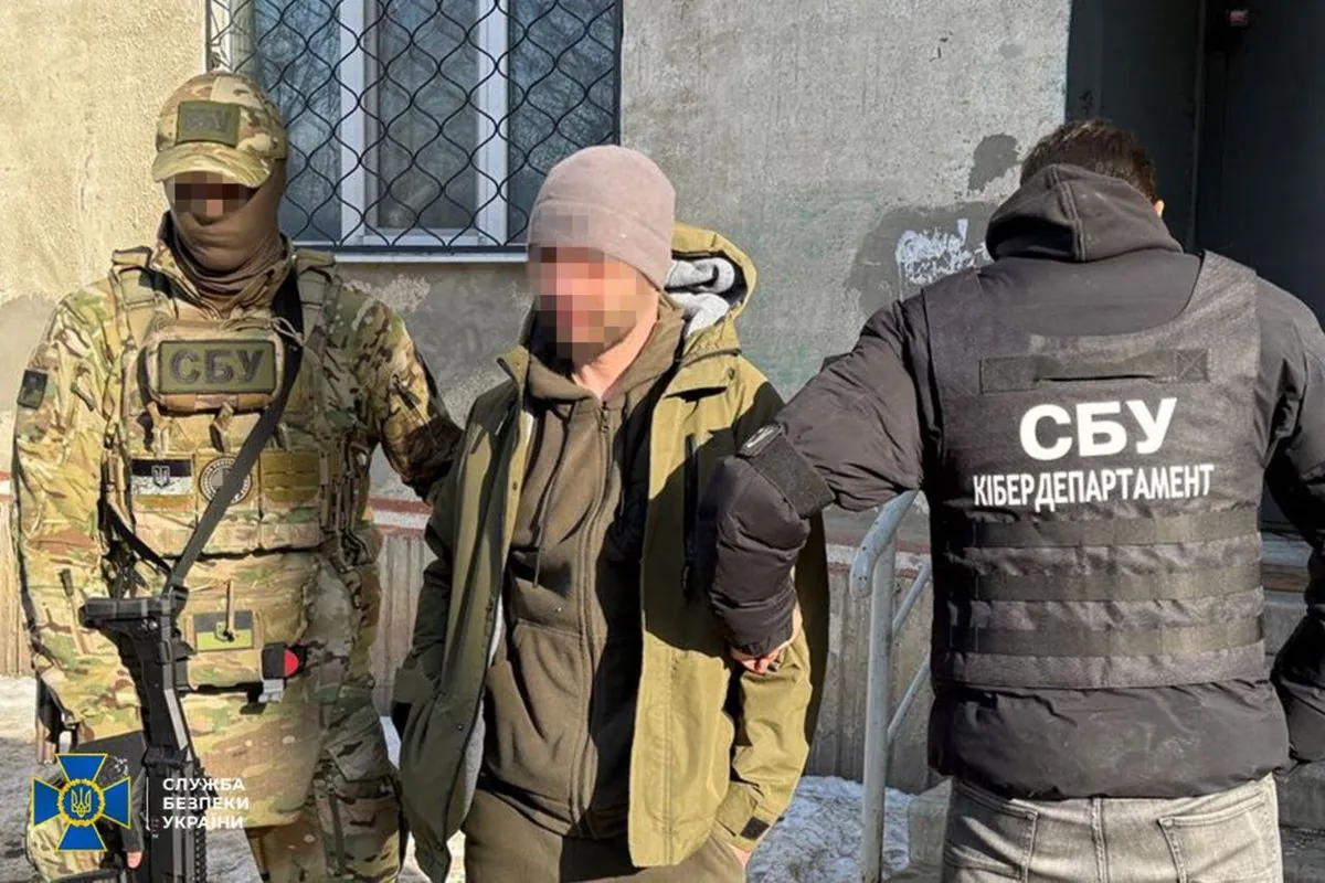 У Харкові затримано шахрая, який ошукував сім’ї українських полонених У Харкові затримано шахрая, який ошукував сім’ї українських полонених