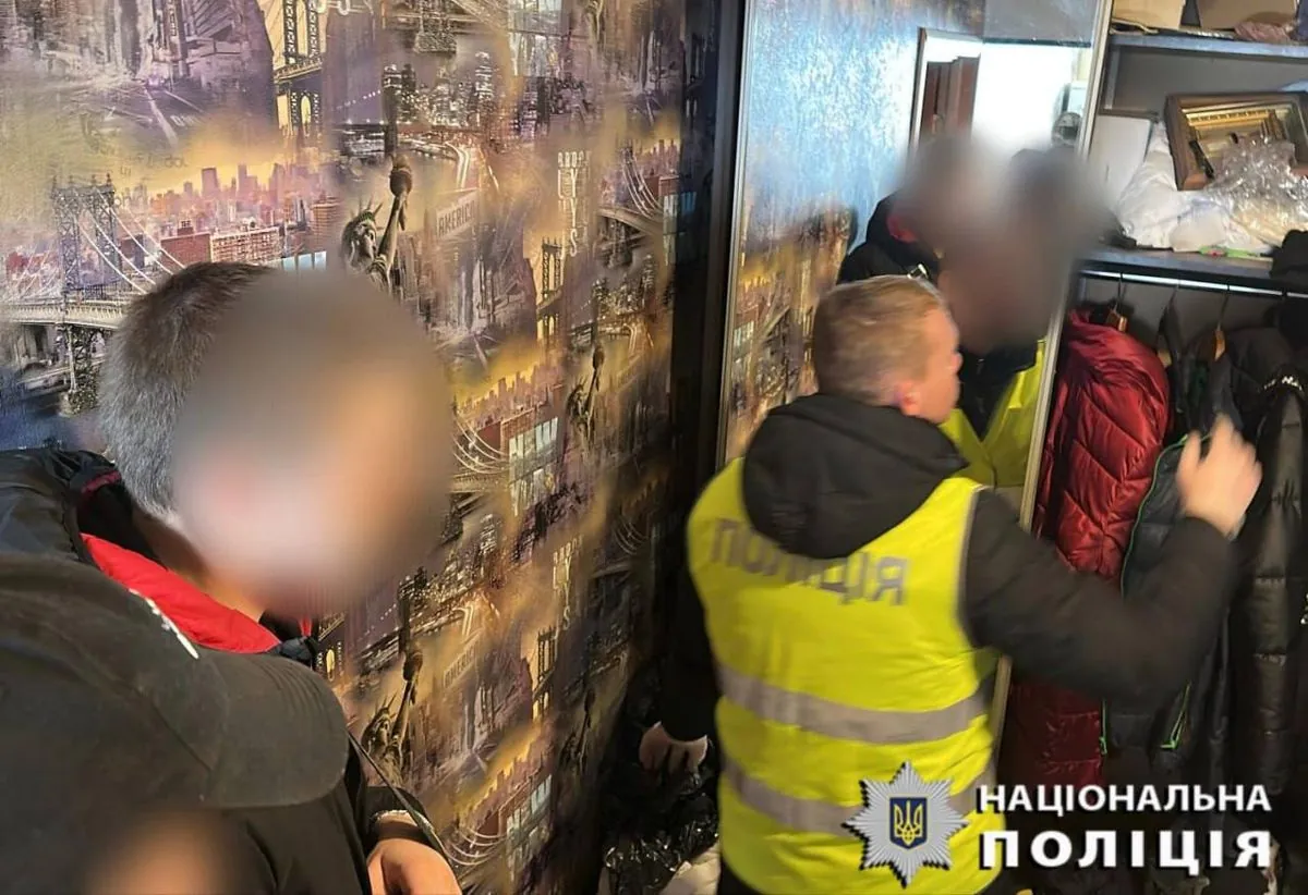 На Київщині затримали шахрая, який наживався на родичах військовополонених На Київщині затримали шахрая, який наживався на родичах військовополонених