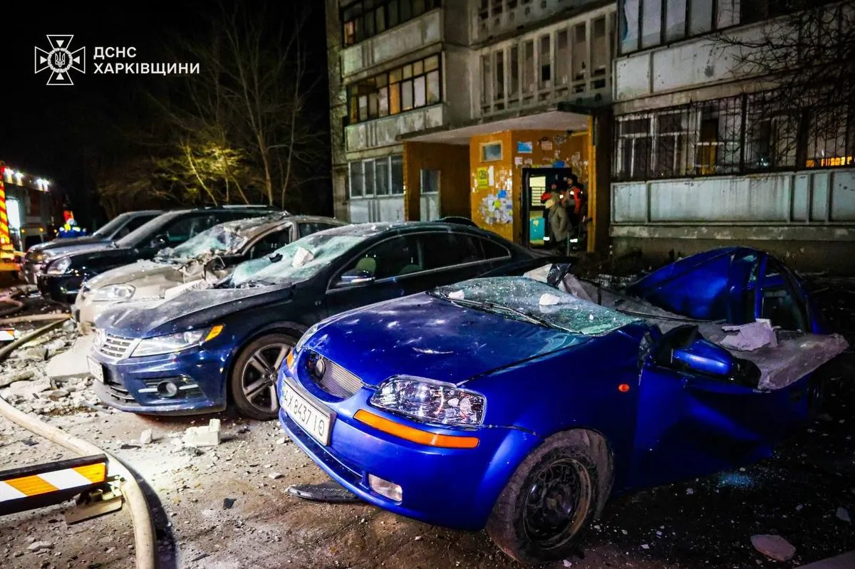 У Харкові ворожий БпЛА влучив у житловий будинок: двоє постраждалих У Харкові ворожий БпЛА влучив у житловий будинок: двоє постраждалих