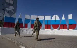День першого визволення Маріуполя: як живе місто в новій окупації