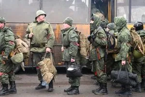 У ЦПД РНБО пояснили, навіщо путін оголосив наймасовіший призов строковиків