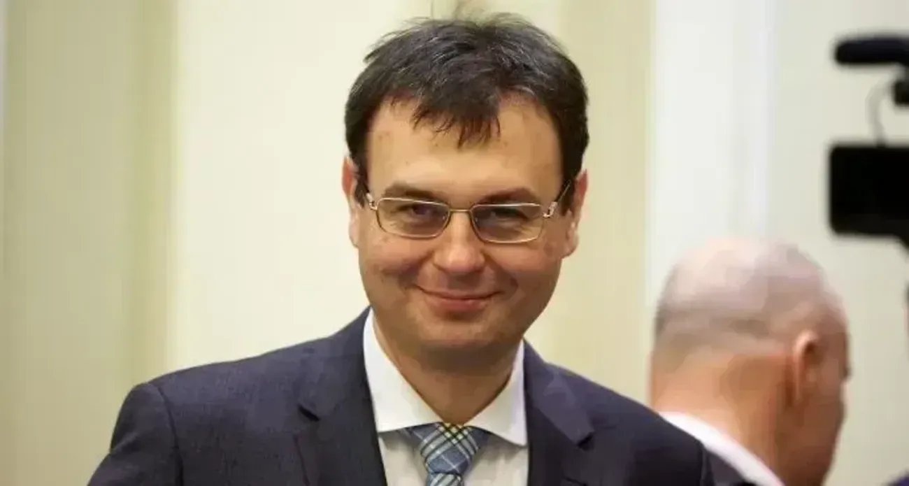 Мамин "крузак", майже мільйон доходу і 20 соток землі під Києвом за тисячу гривень. Що у декларації голови податкового комітету Ради Гетманцева Мамин "крузак", майже мільйон доходу і 20 соток землі під Києвом за тисячу гривень. Що у декларації голови податкового комітету Ради Гетманцева