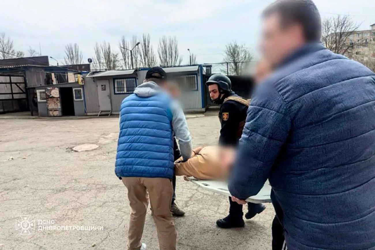 Удар по Кривому Рогу: кількість постраждалих зросла до 14, серед них двоє дітей Удар по Кривому Рогу: кількість постраждалих зросла до 14, серед них двоє дітей