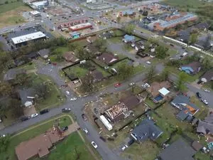 Tornadoes and heavy rains are destroying the southern and central US states: catastrophic floods are expected
