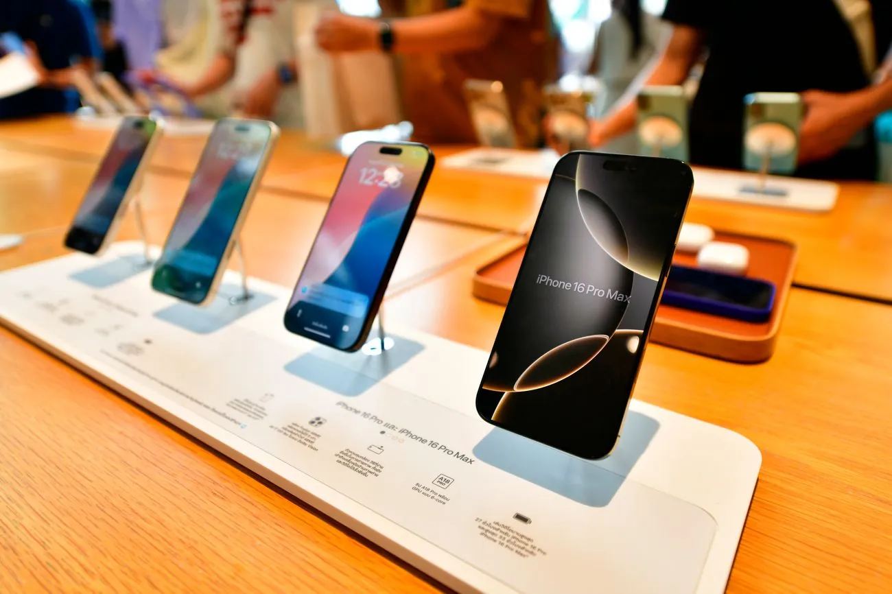 The US is introducing new tariffs: Apple may raise prices on its products - NYT The US is introducing new tariffs: Apple may raise prices on its products - NYT