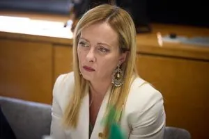 Между ЕС и США: Мелони пытается сохранить коалицию на фоне вопросов по Украине и перевооружению Европы - Politico