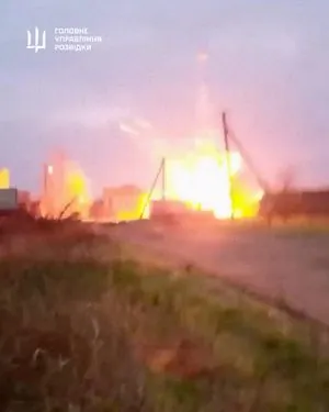 "Кадирівці" в броньовику злетіли у повітря в Мелітополі: кадри від ГУР