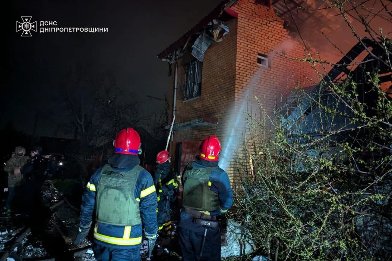 У Кривому Розі внаслідок дронової атаки загинула літня жінка, є поранені