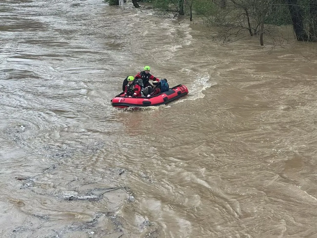 Deadly weather in the US: at least 12 dead due to tornadoes and floods Deadly weather in the US: at least 12 dead due to tornadoes and floods