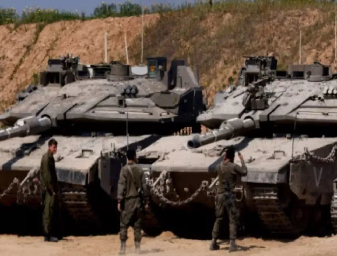 Israel expands offensive in Gaza after Hamas rocket fire - Media Israel expands offensive in Gaza after Hamas rocket fire - Media
