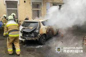 In Kyiv, a suspect was detained for setting fire to an electric car near the "Olimpiyska" metro station
