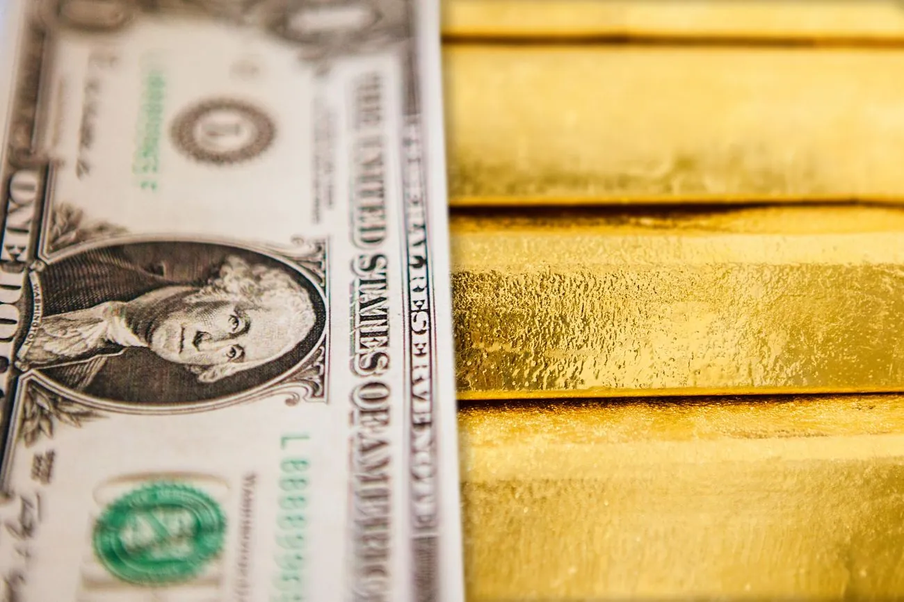 Міжнародні резерви України зросли до $42,4 млрд: НБУ зменшив продаж валюти