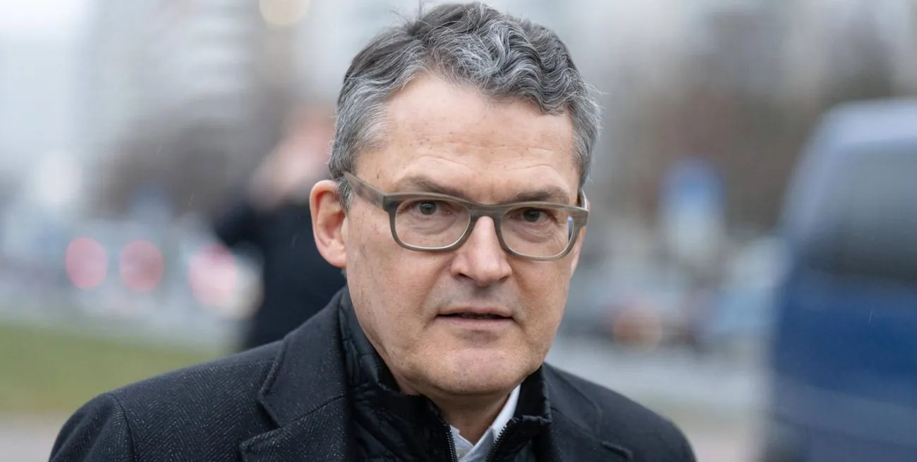 Bundestag deputy told what German schoolchildren should do in case of war Bundestag deputy told what German schoolchildren should do in case of war